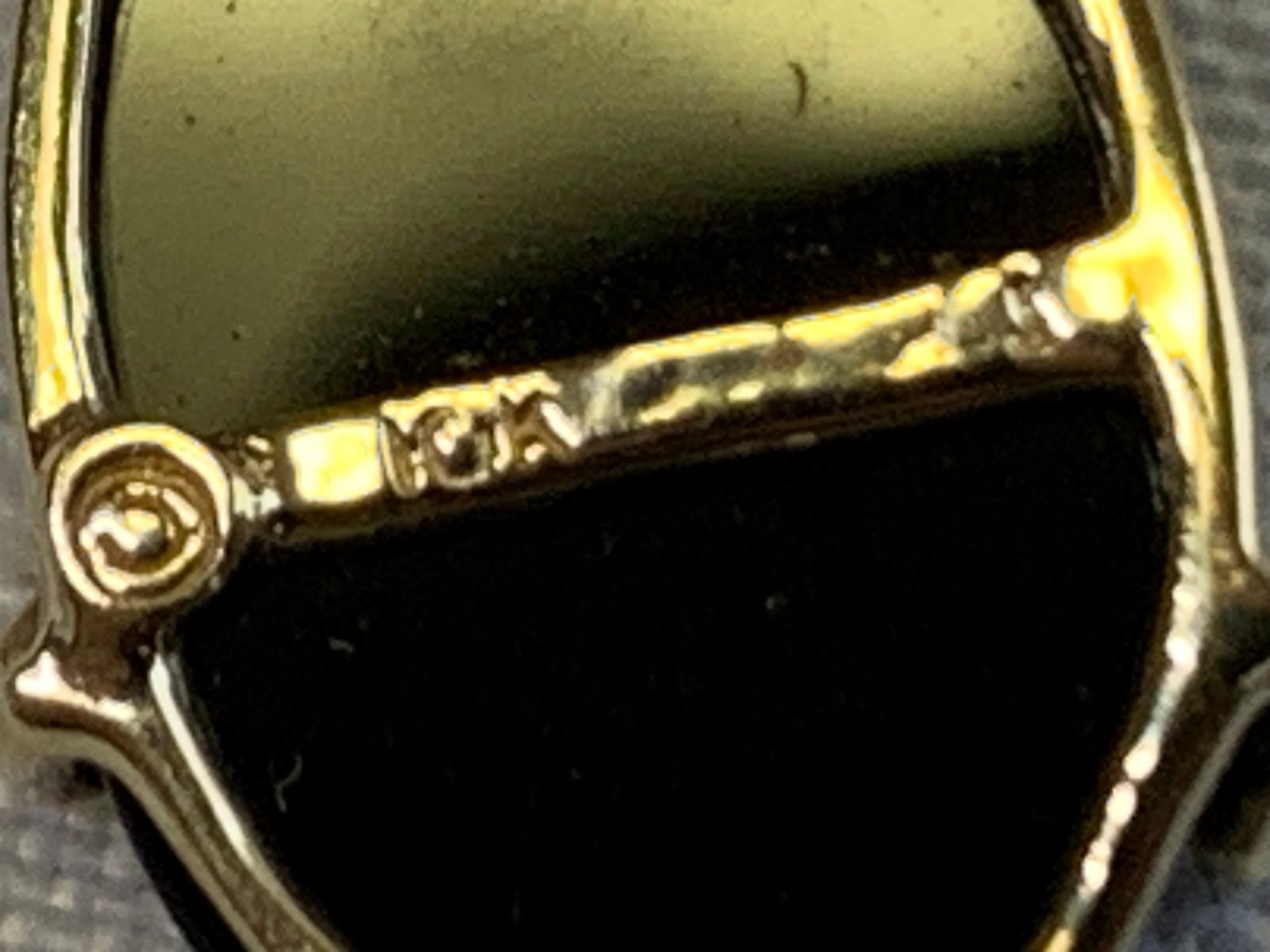 10K Yellow Gold Angel Pendant 1.67g Fine Jewelry Onyx Look Charm *READ*