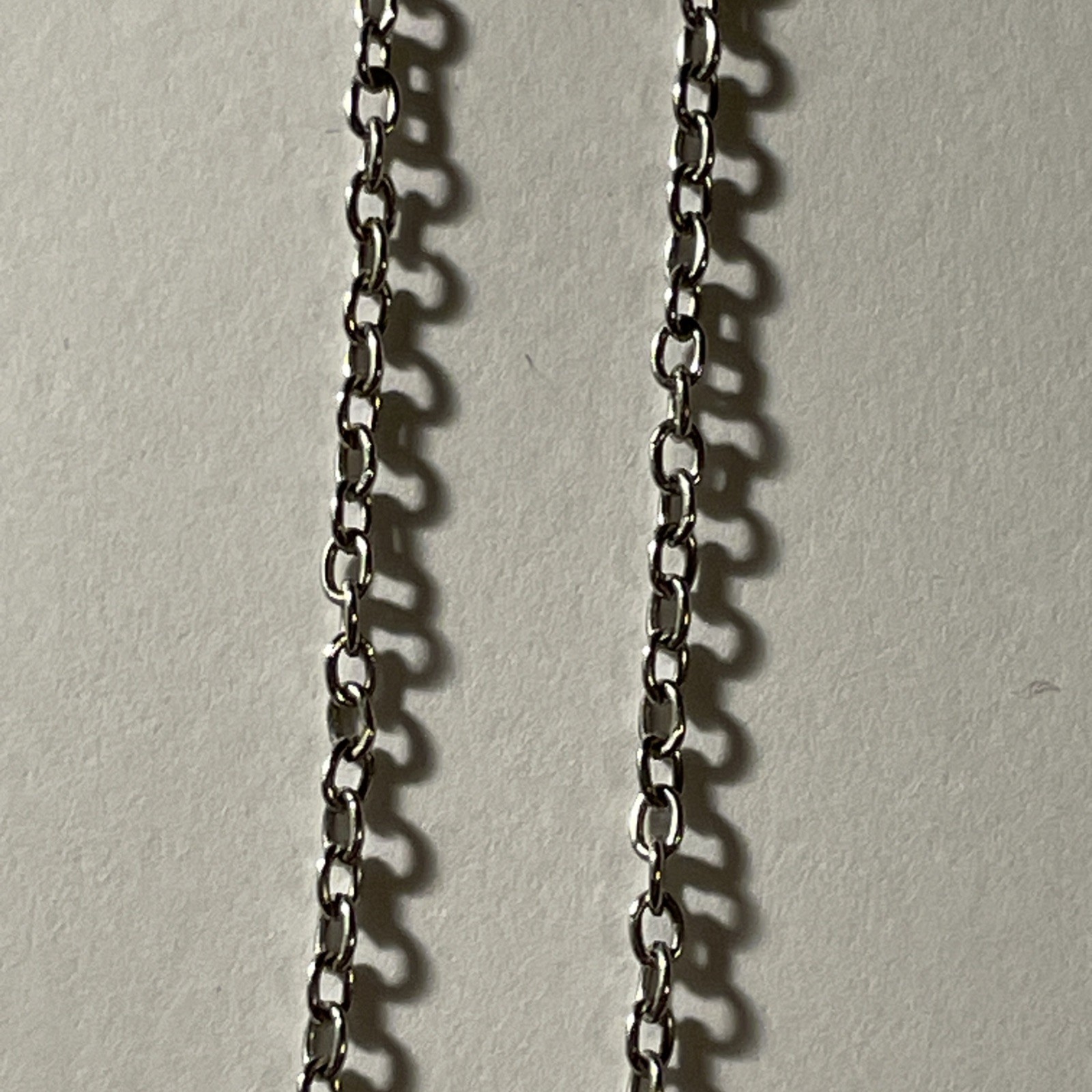 Silver-Tone Adult Jewels Brand Fashion Necklace Chain 18”