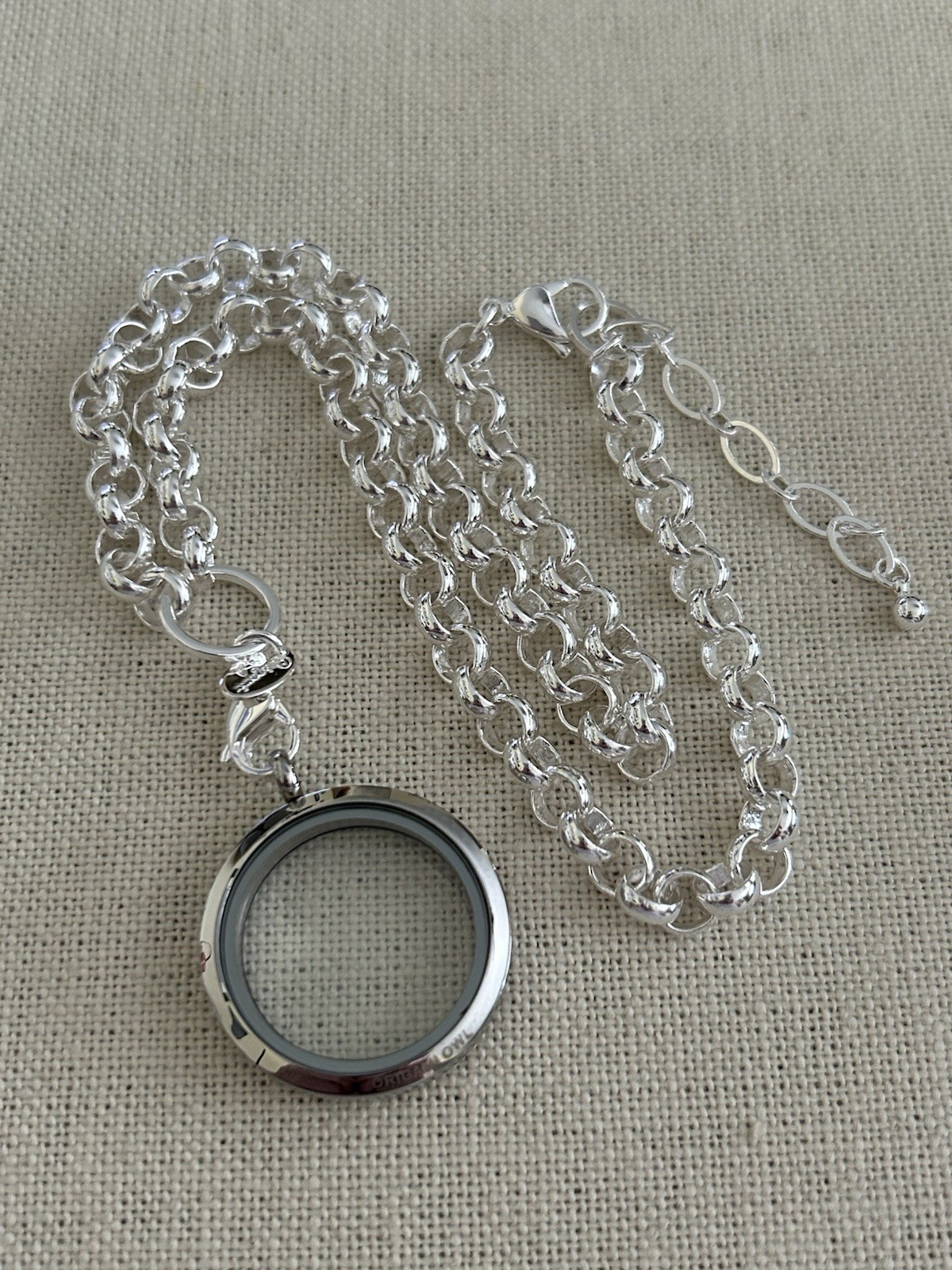 Origami Owl Large SilverHinge Locket w/Crystals & Thick Rolo Chain Set “New”
