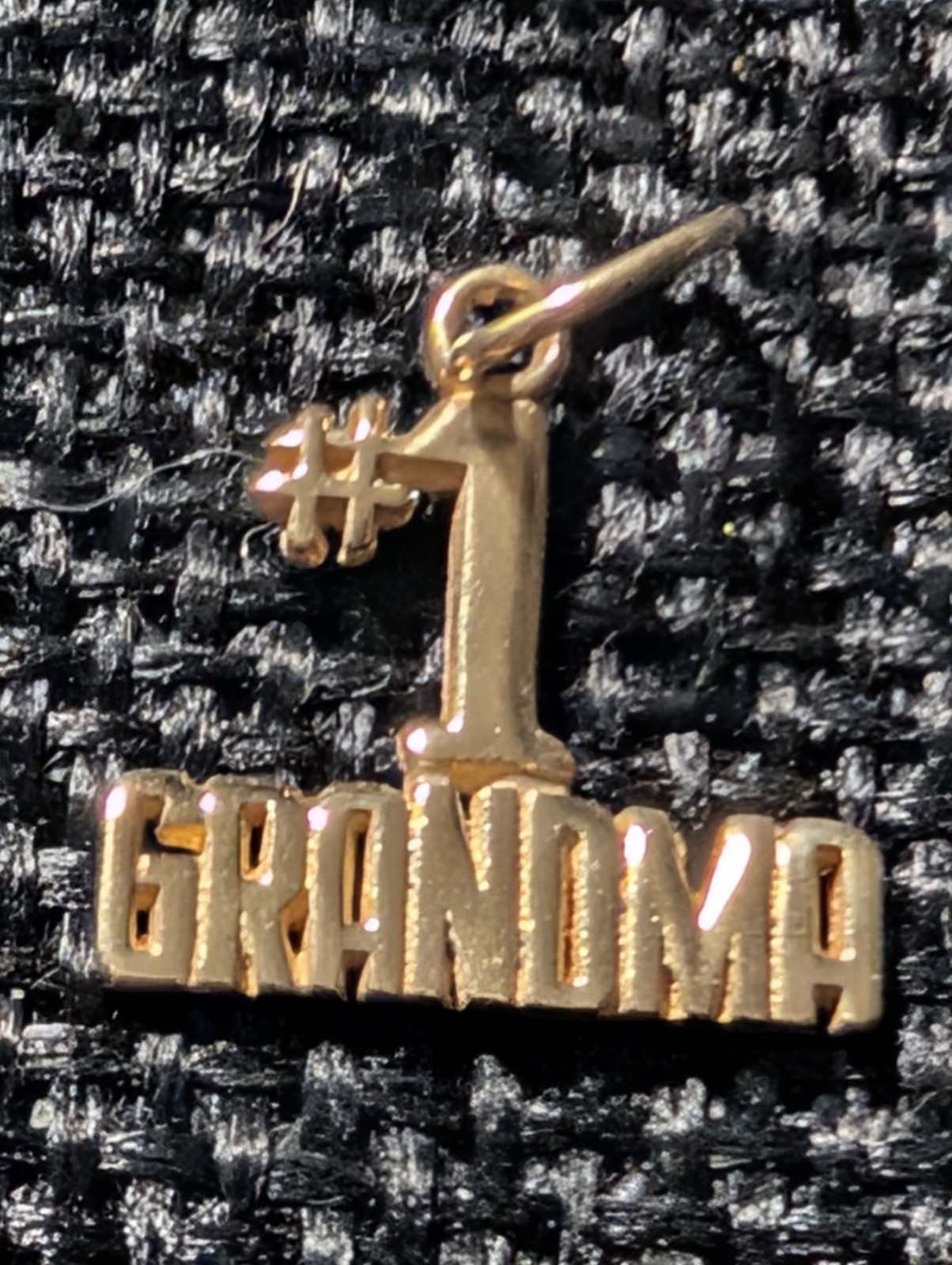14K Yellow Gold “#1 GRANDMA” Charm Pendant (Chain Not Included)