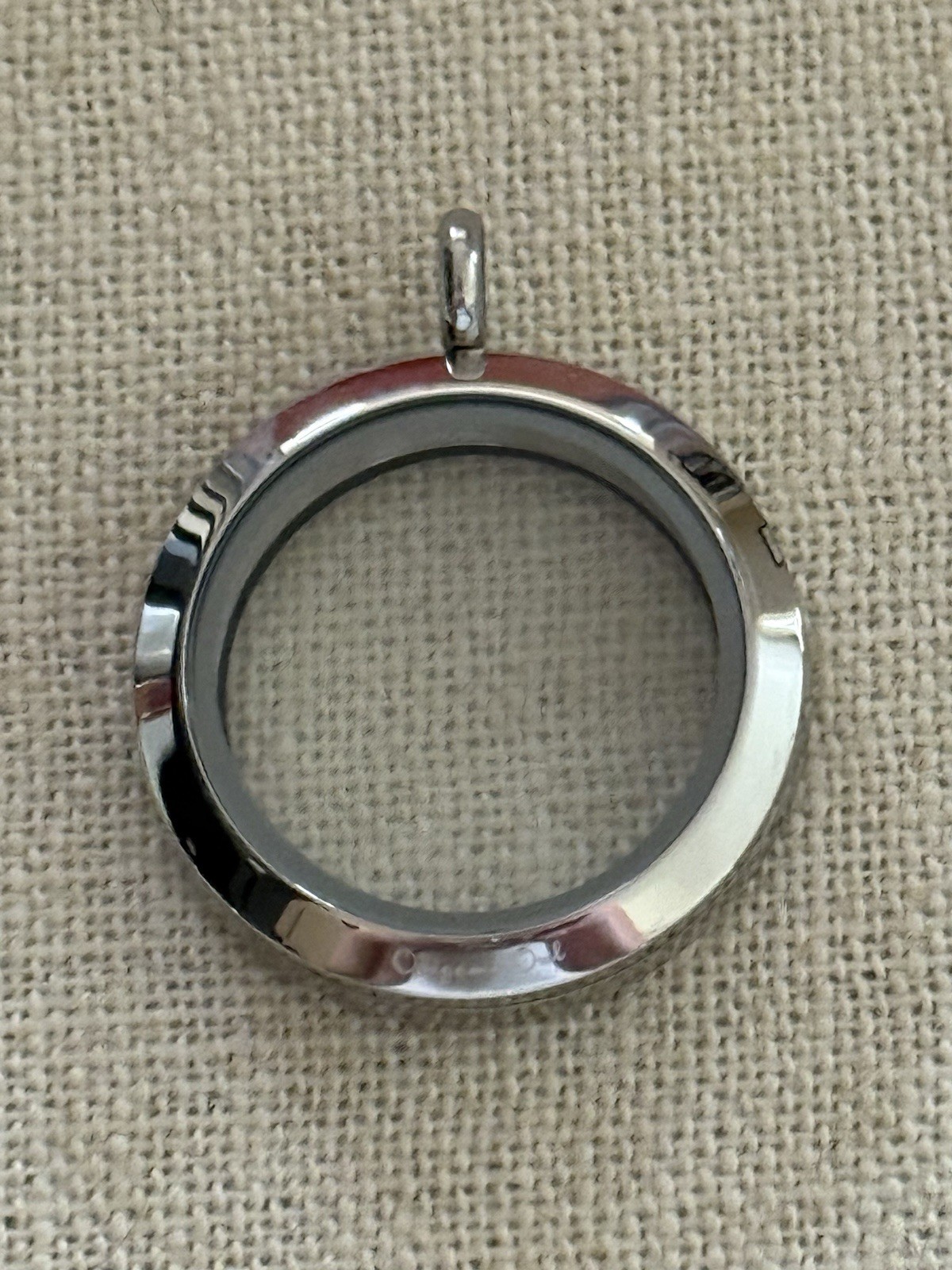 Authentic Origami Owl Large Heirloom Twist Living Locket NEW