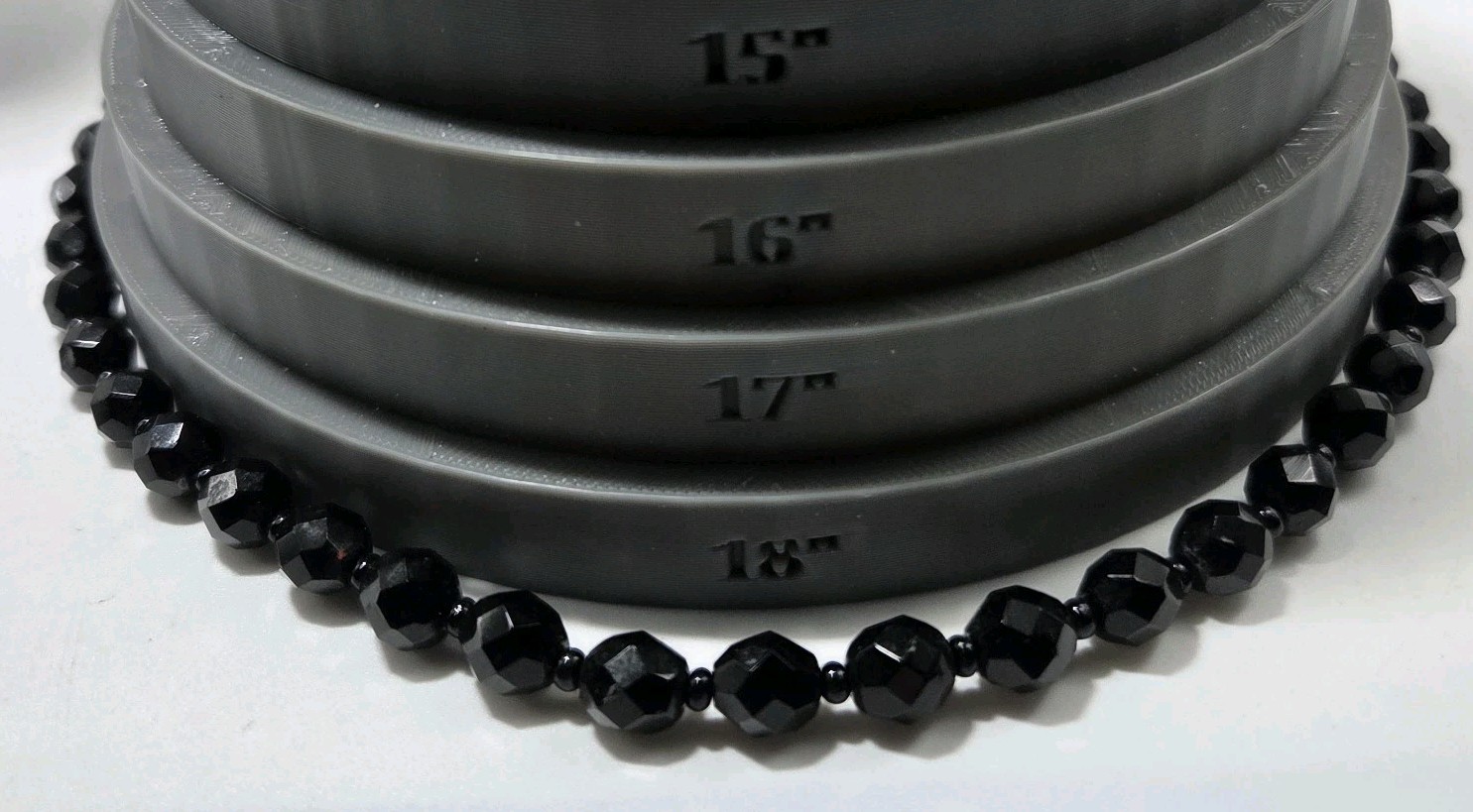 Vintage Black Faceted Glass Necklace Classic Beauty ~18.5″ Retro Bohohemian