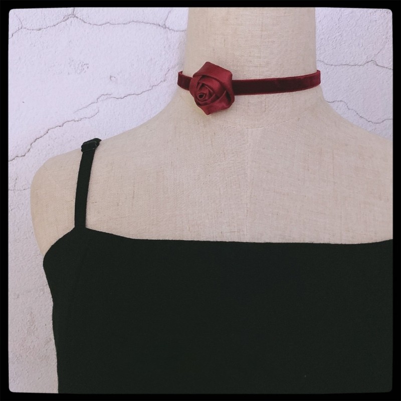 3D Rose Necklace Silk Satin Collar Necklace Exaggerated Big Flower Necklace
