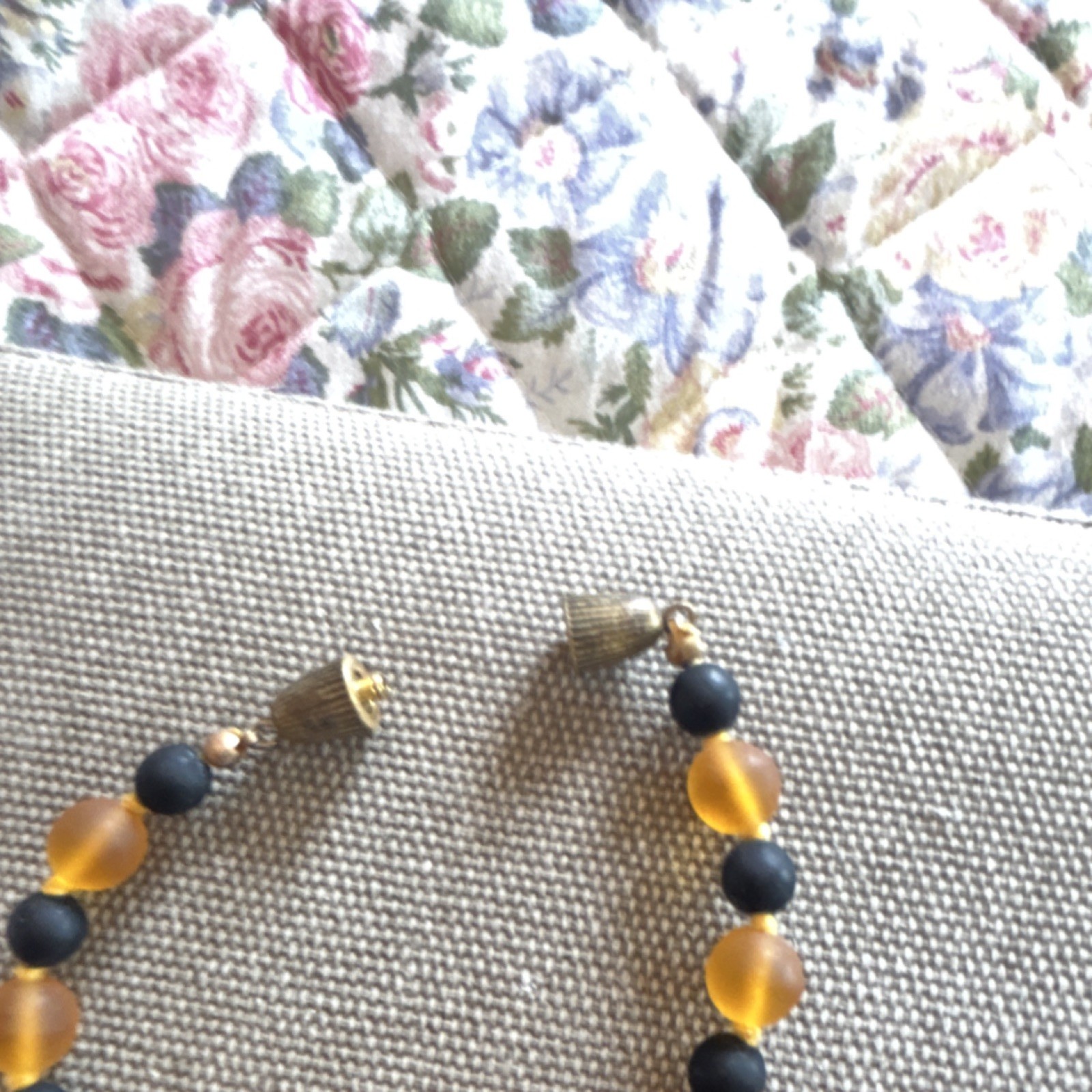 Gold and Black Glass Beaded Necklace Barrel Clasp Plastic Beads 12 in Undated