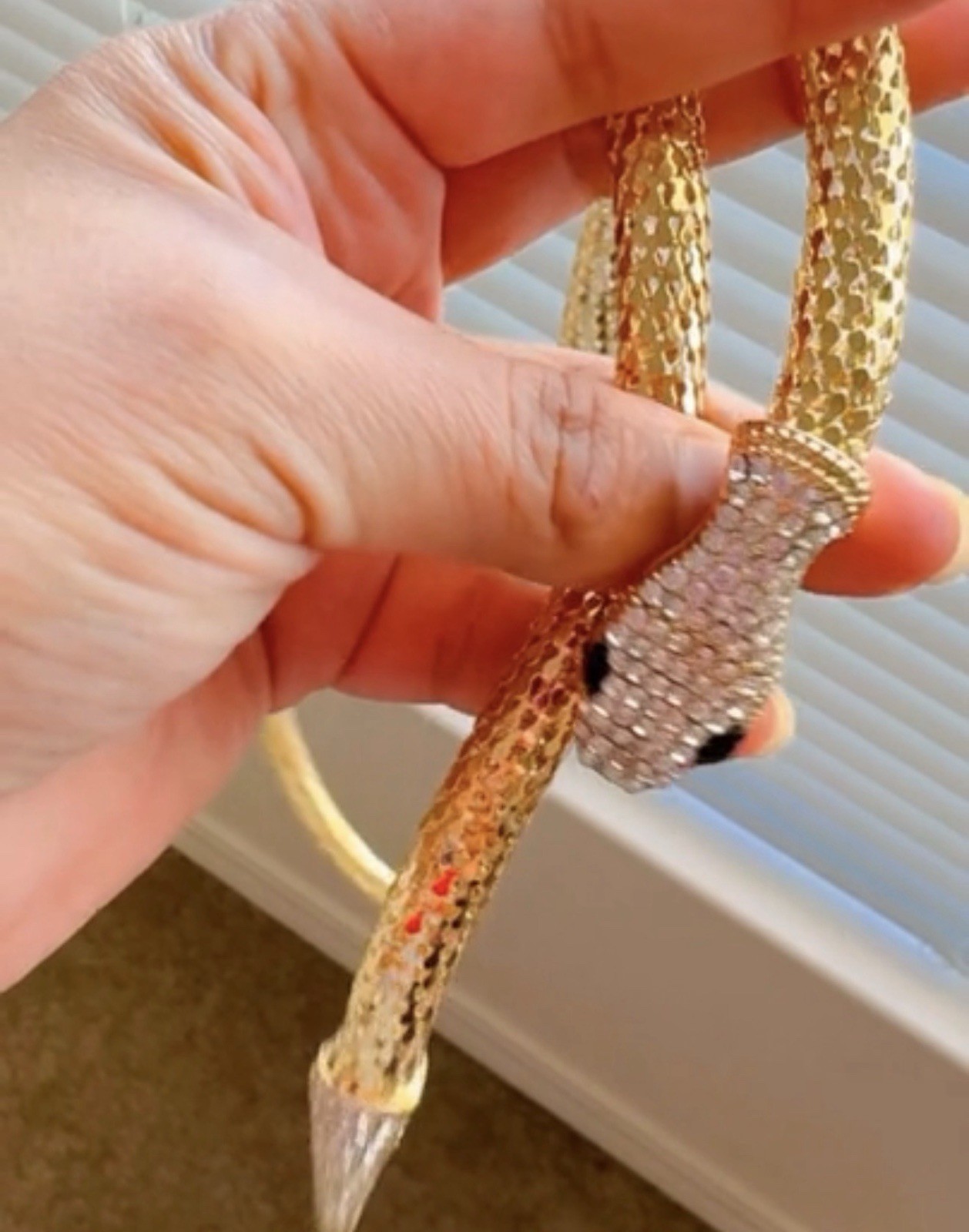 New Fashion Gold Tone Snake Shape Necklace