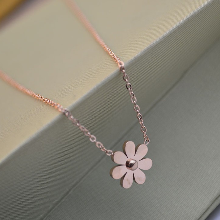 Rose Gold Silver Elegant Daisy Pendant Jewelry Stainless Steel Necklace Gift PE8
