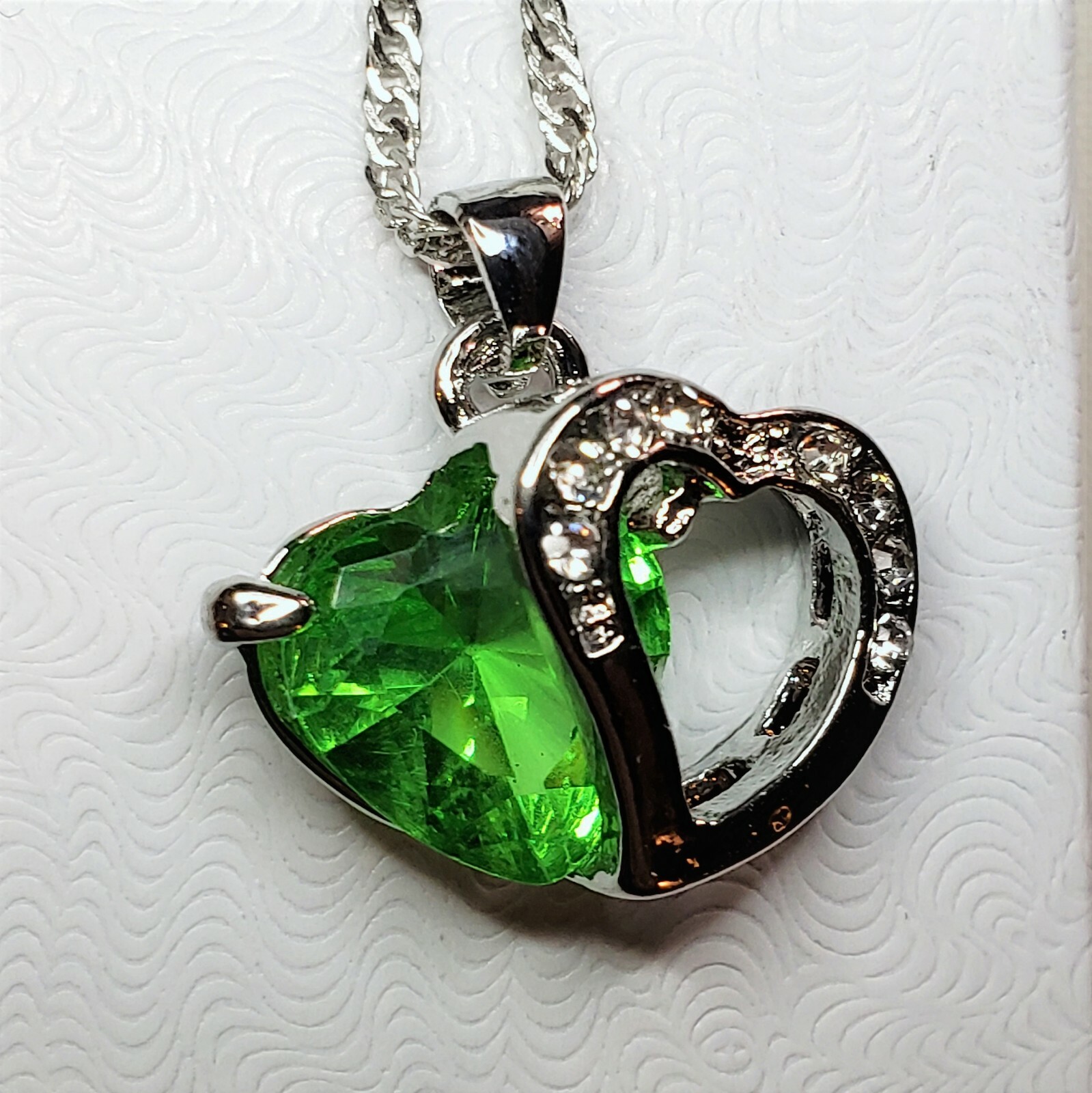 Valentine’s Day / Birthday Gift Necklace Green Heart Shaped