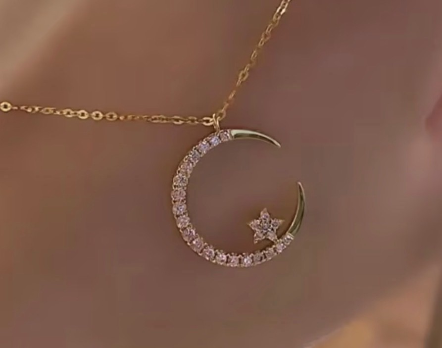 Celestial Star Moon Pendant Necklace Shiny Star Cluster Chain Gold Tone Gift 2