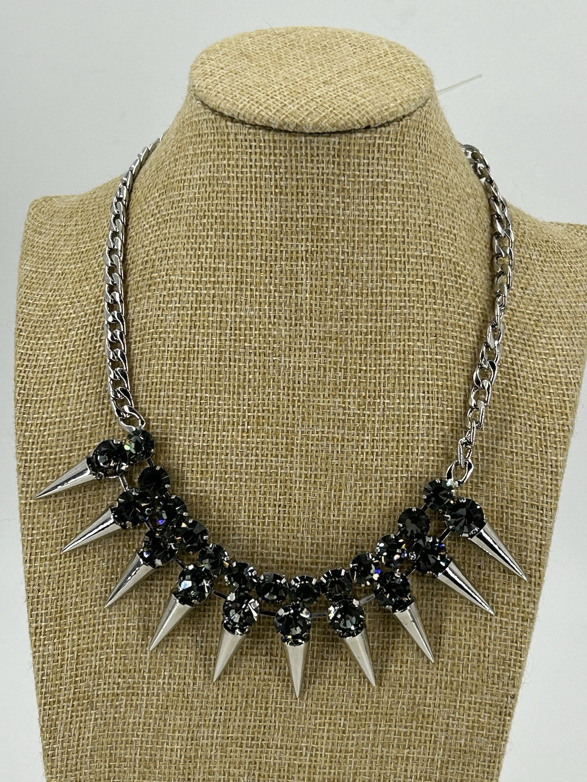 New TREZO Choker Bib Necklace Womens Silver Tone Spikes Rhinestones 17-20 Inch