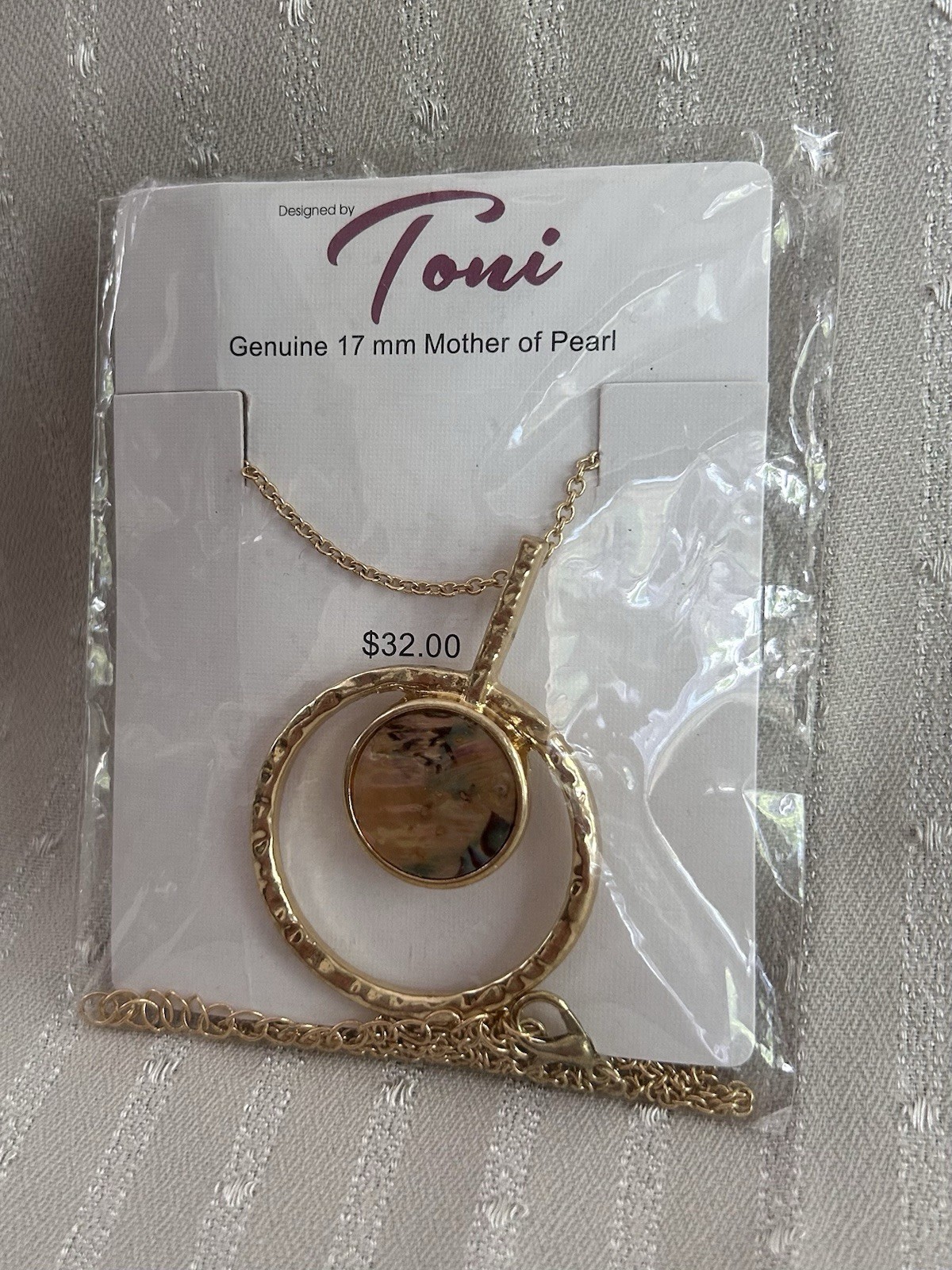 17mm Mother of Pearl Necklace **NEW**
