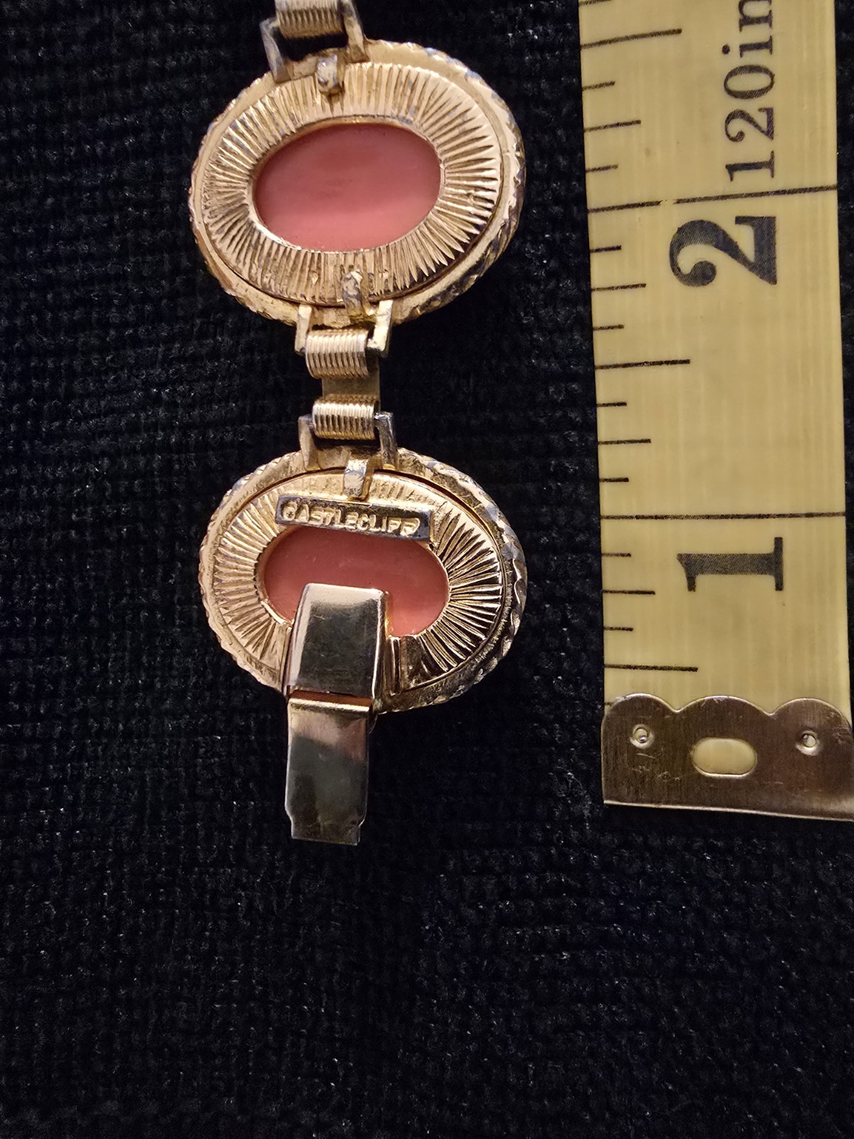 Castcliff Statement Chunky Coral Gold Tone Shell Link Neclace- Rare