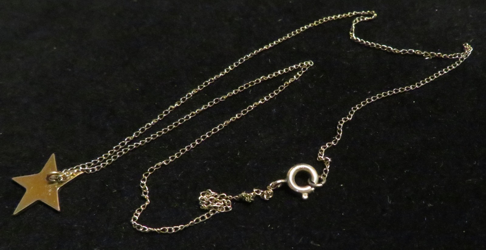Gold Tone Star Pendant Necklace Minimalist Dainty Cable Chain 15in Knoted 12kGF