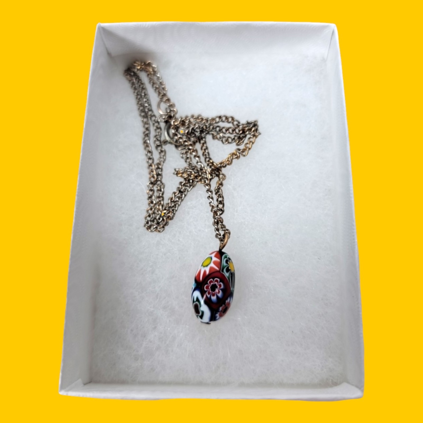 Venetian Millefiori Floral Glass Bead Pendant Necklace Gold Tone Chain 16″