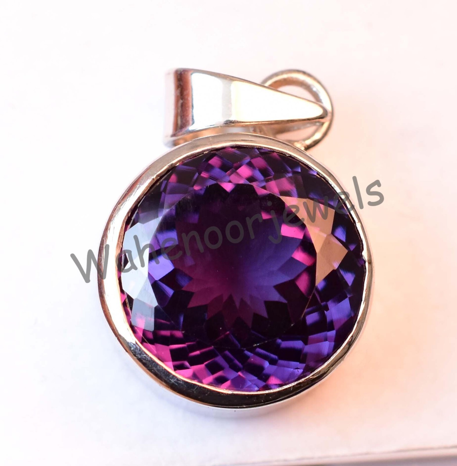 Natural Color Change Alexandrite 18MM Round 925 Sterling Silver Pendant Stunning