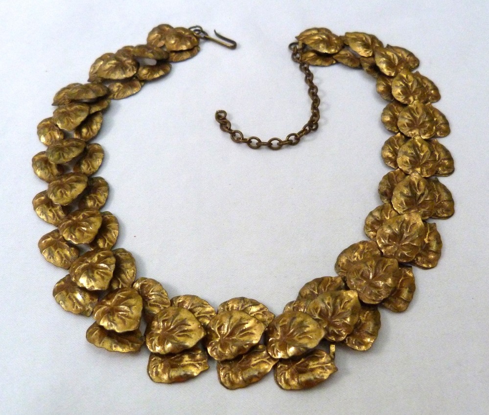 ANTIQUE VINTAGE 1930’s GERMANY LAYERED EMBOSSED LEAVES GOLD VERMEIL NECKLACE