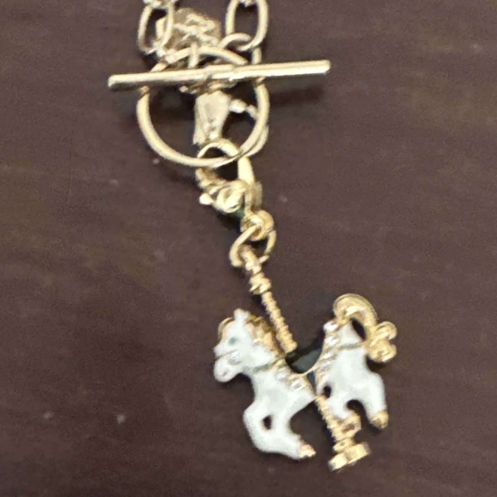Origami Owl Gold Tone Oval Carousel Charm Pendant Necklace Pink Crystal Toggle