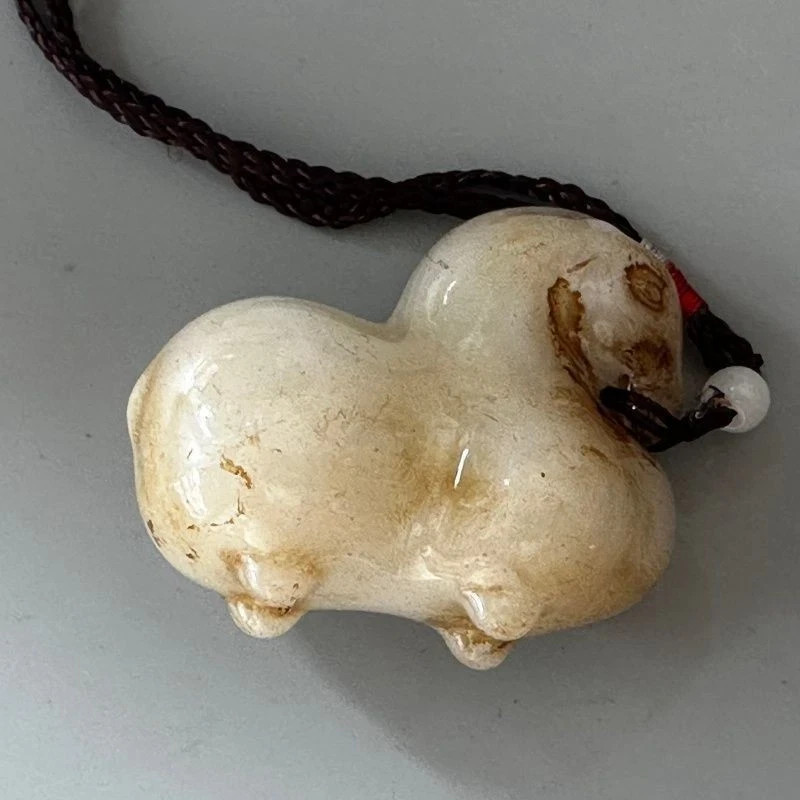 Vintage China Antique Archaize Old Hsiuyen Jade White Horse Pendant Collection