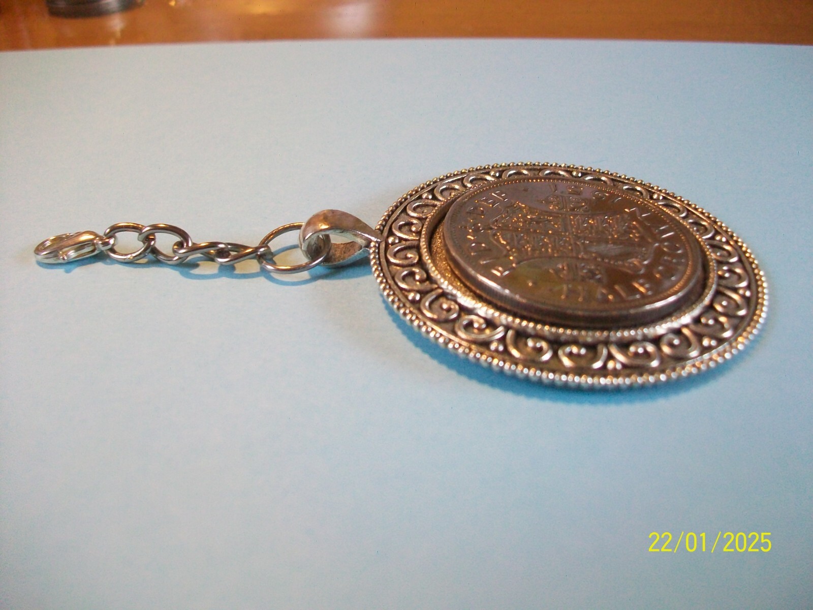 HALF CROWN COIN – LIMITED EDITION SILVER CASED PENDANT – 1947 to 1951