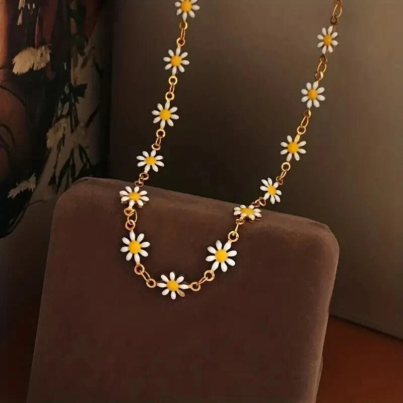 Fashion Gold Plated White Daisy Flower Necklace Collarbone Chain Women Gift New