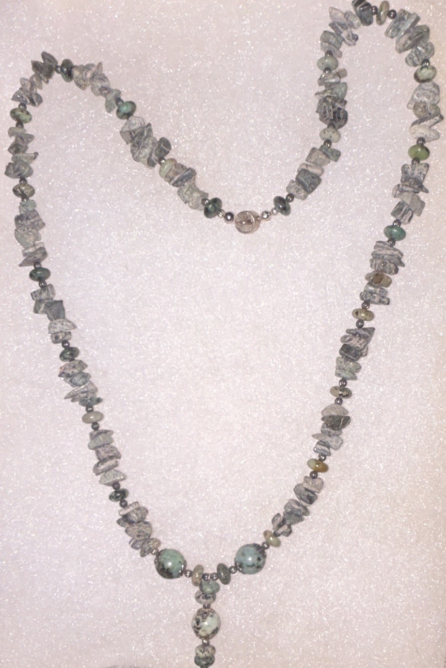 HandmadeBeaded Stone Chip Necklace Green/Gray Round Pendant Drop
