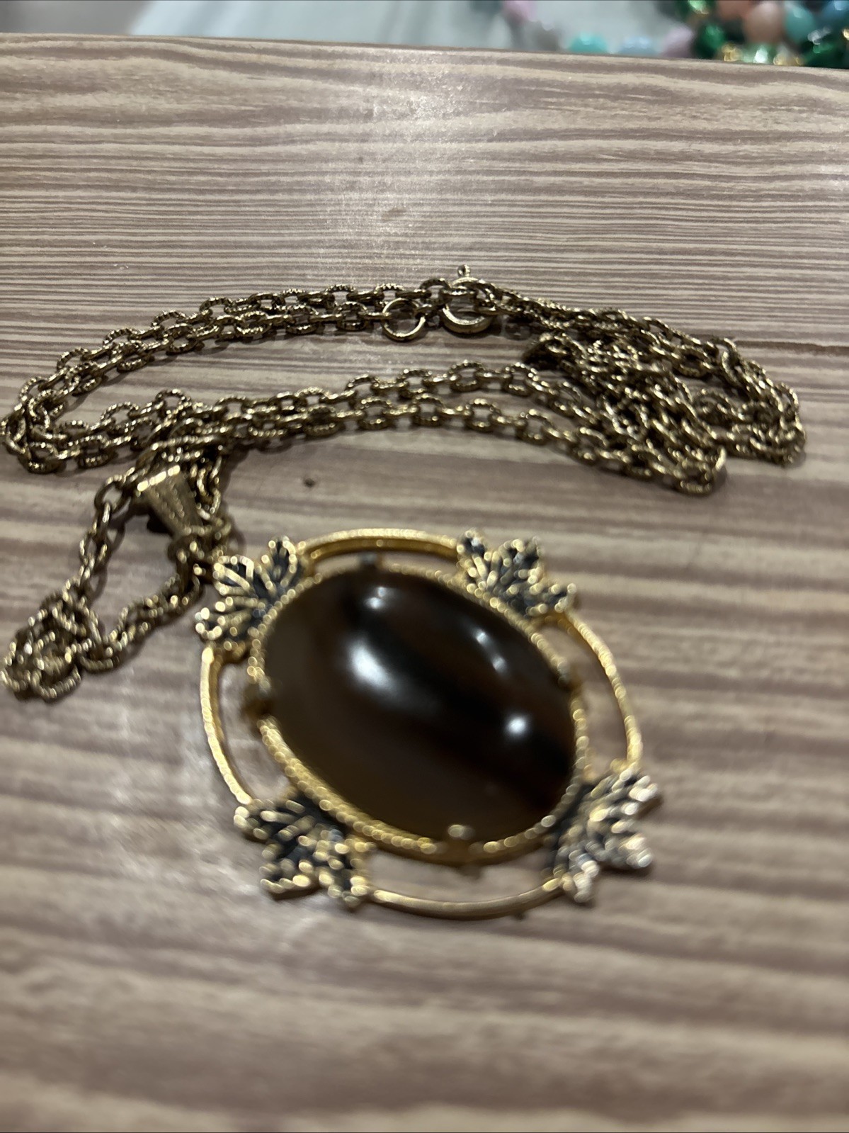 Purple Pendent With Chain V Elegant 24 Inches Long Fashion Jewelry