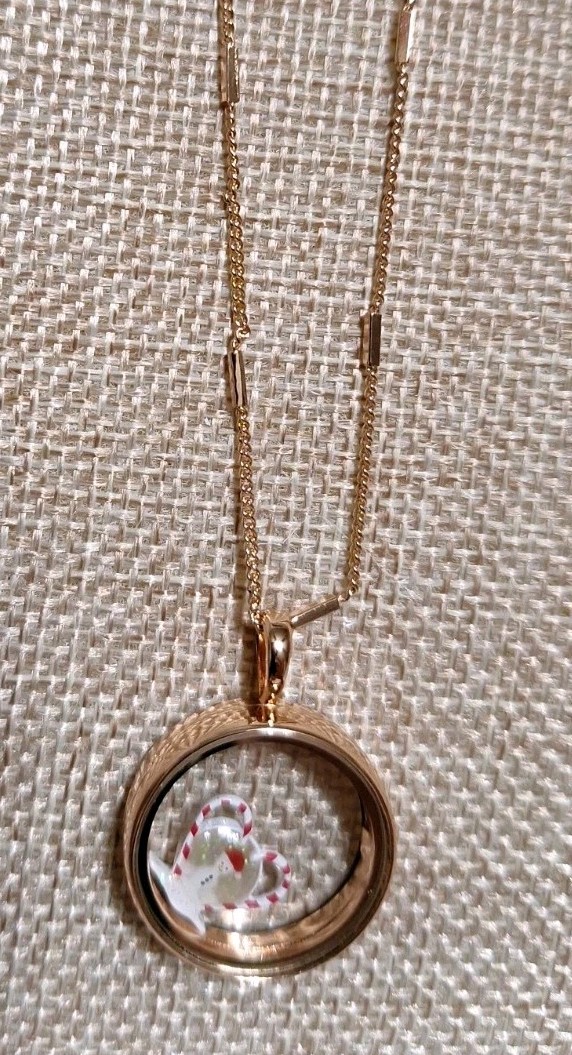 Origami Owl Medium Rose Gold Hinged Locket With 18″ Rectangle Station Chain