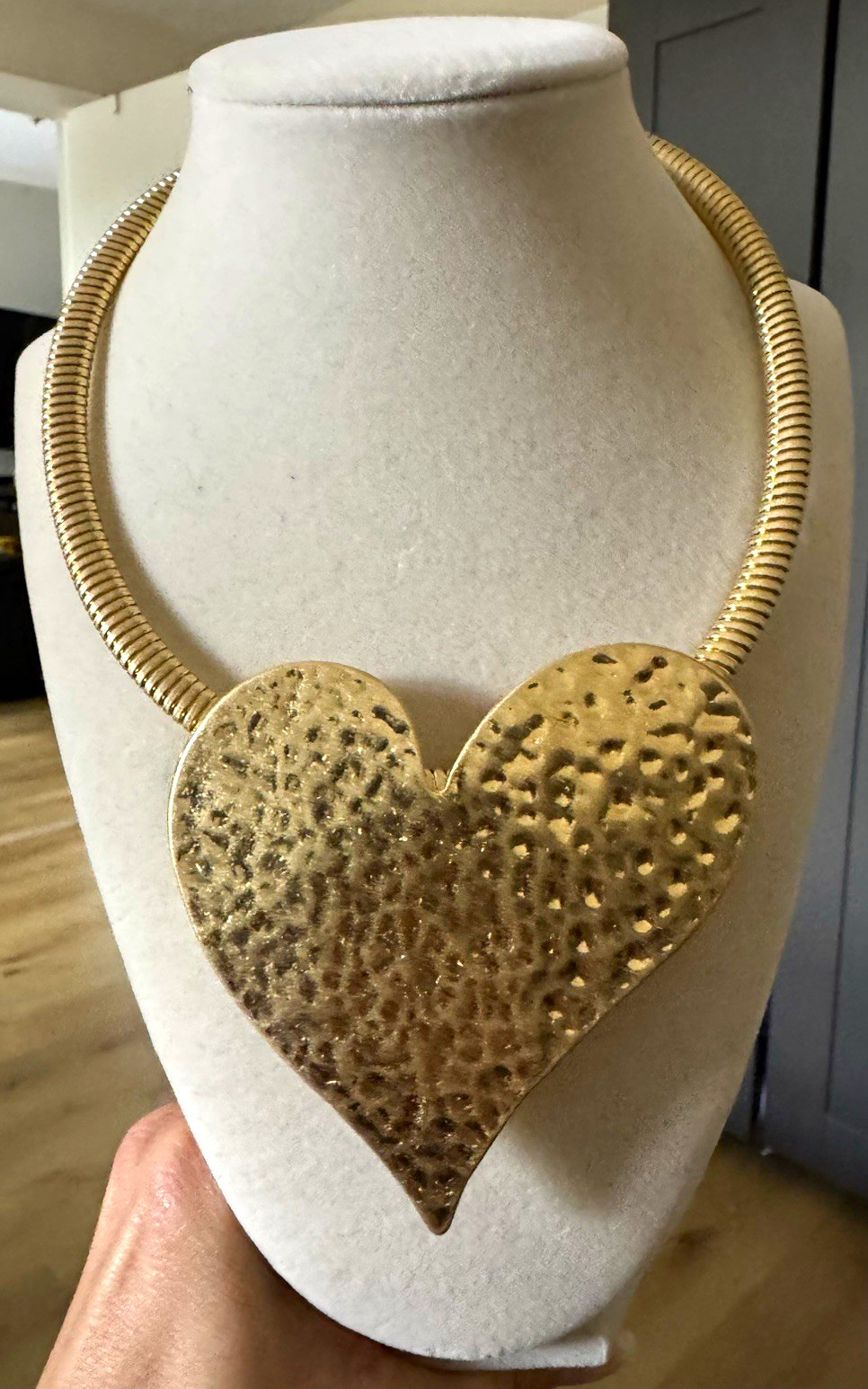 Gold Tone Metal Collar Necklace w/ Textured Heart Pendant, Statement, No Stone