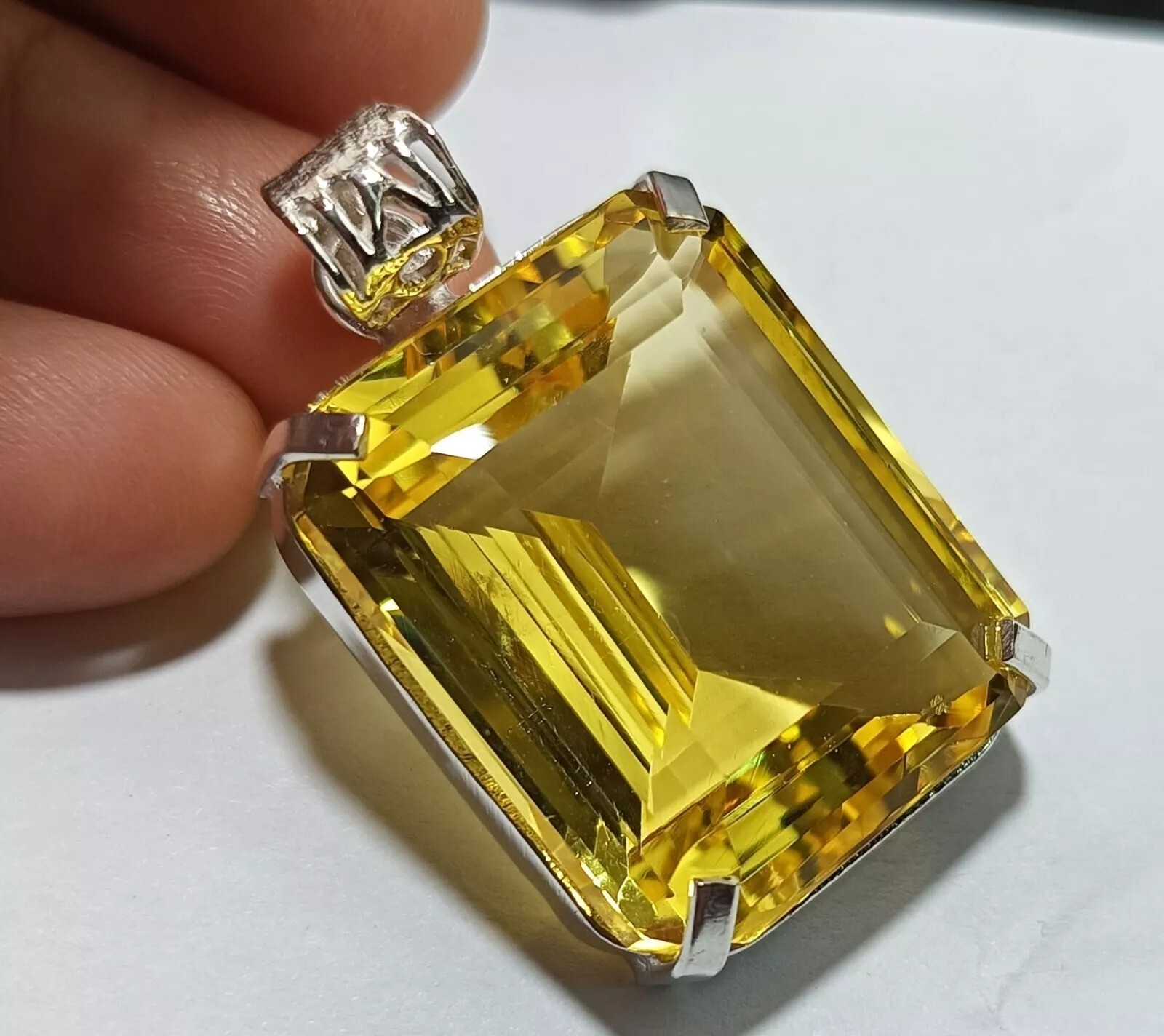 Emerald Shape Natural 91.40 Ct Yellow Citrine 925 Solid Silver Pendant Gemstone