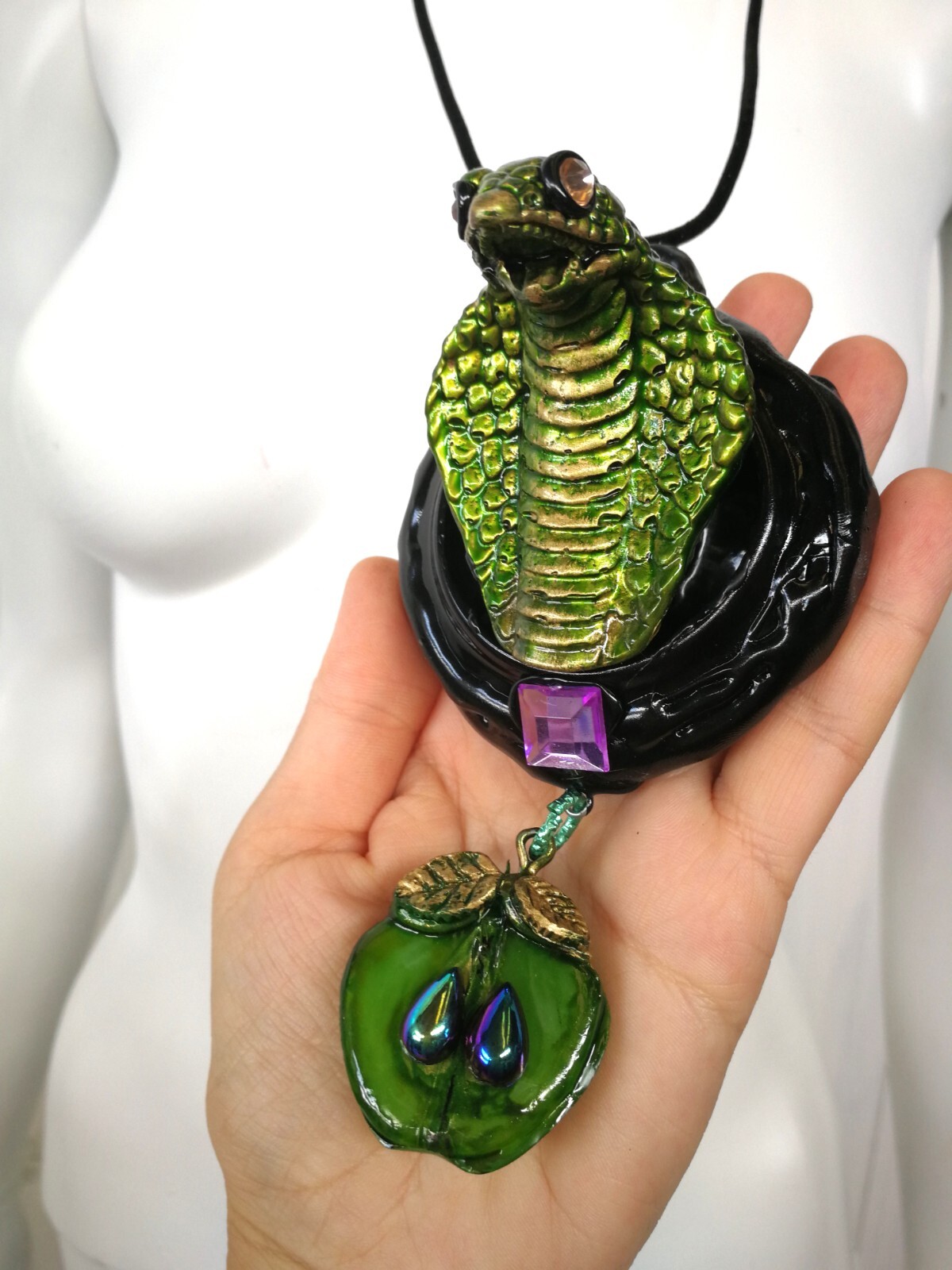 Magic Talisman Jewelry Necklace Amulet Pendant Snake Apple Paradise Luxury Jewel