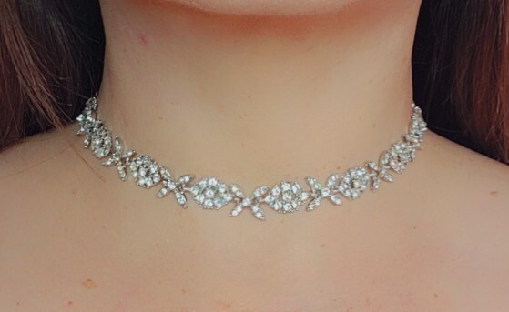 Womens Silver Toned 1.5 mm – 3 mm Rhinestone 15″ Chocker Set Earrings 1 1/2″