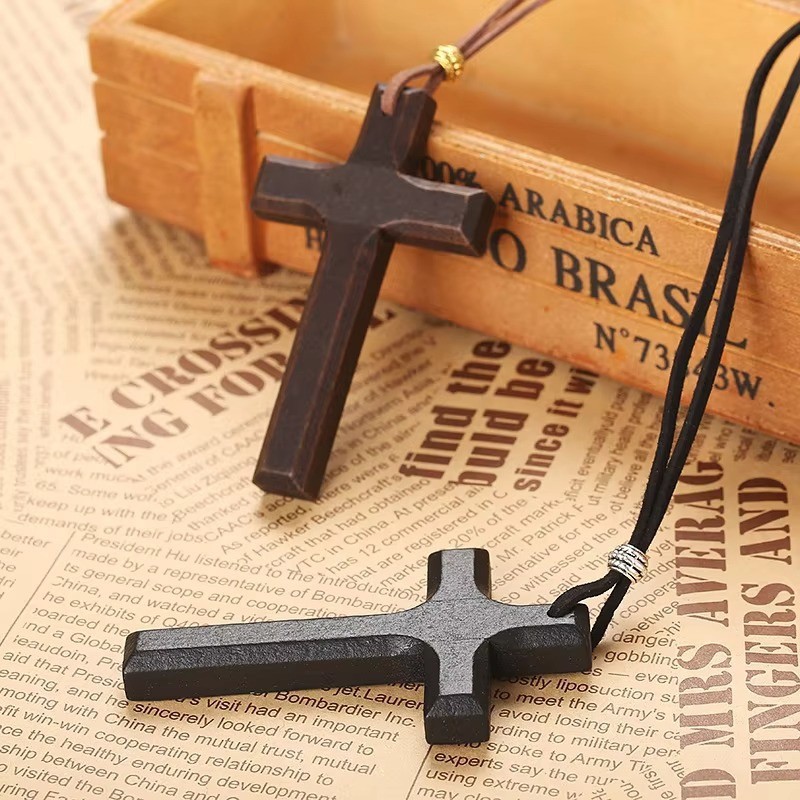 Retro Wood Cross Crucifix Leather Cord Pendant Men Women Necklace Sweather Chain