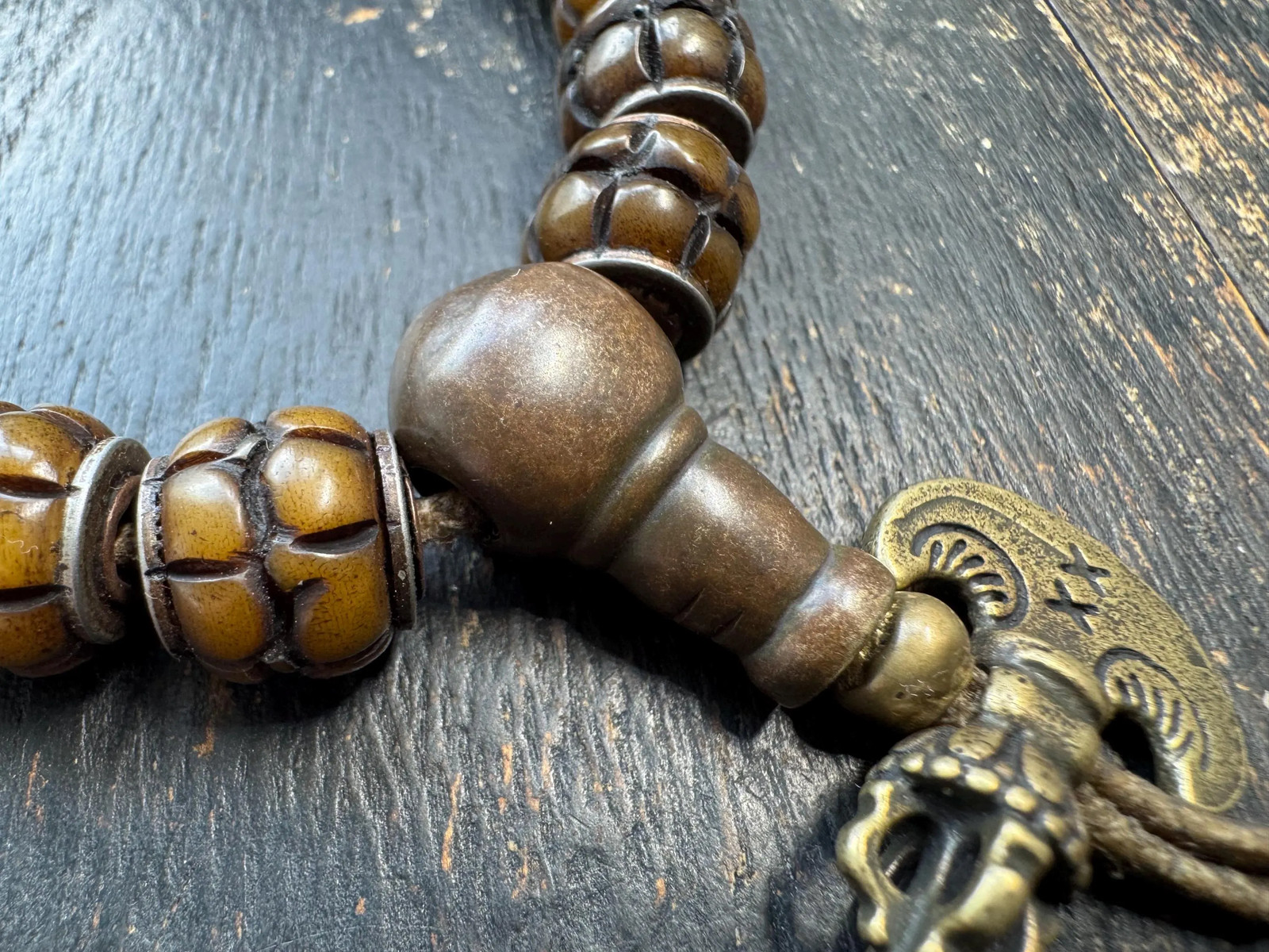 Tibetan Lotus Carved Yak Bone Adjustable Mala Bracelet | Handcrafted Buddhist J