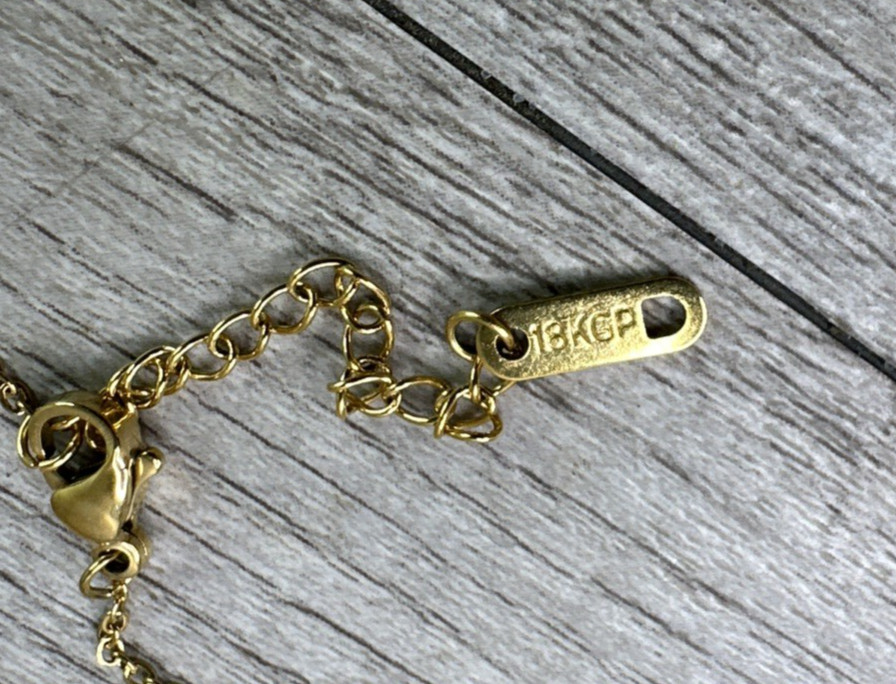 J Y 18 kpg Gold l o v e Chain Necklace 18 in.