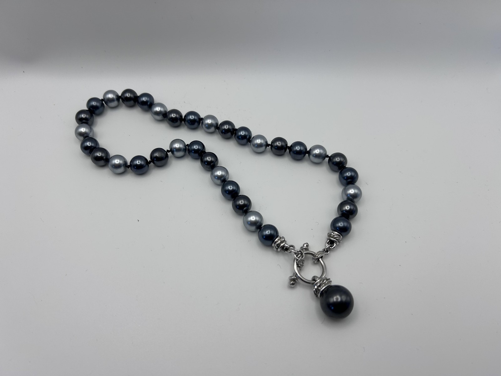 Necklace Gray Imitation Pearl Beaded Round Pendant Toggle Statement Fashion