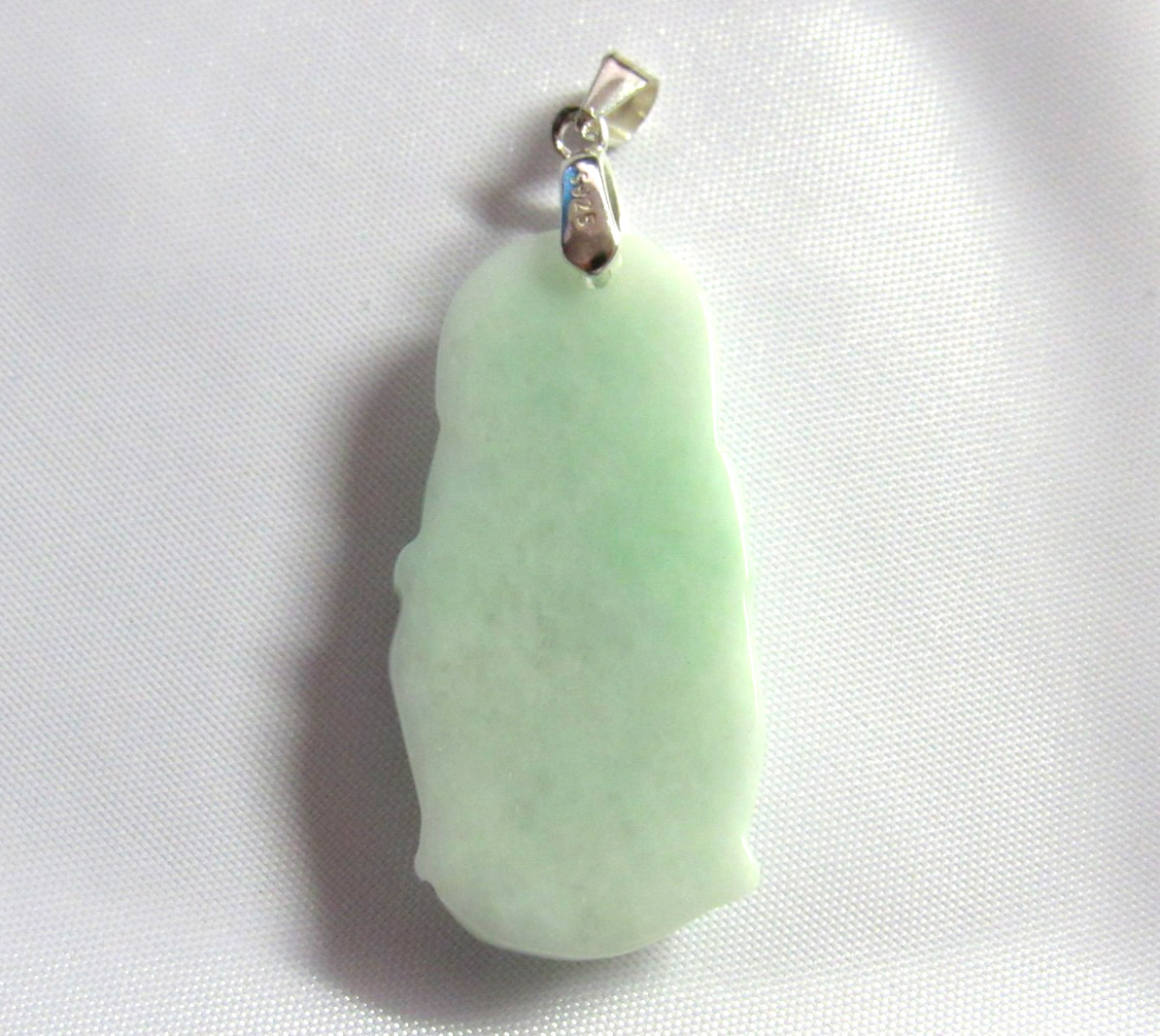 NATURAL GREEN JADE CHINESE FENG SHUI HAPPY BUDDHA Pendant 925 Silver 32mm x 16mm