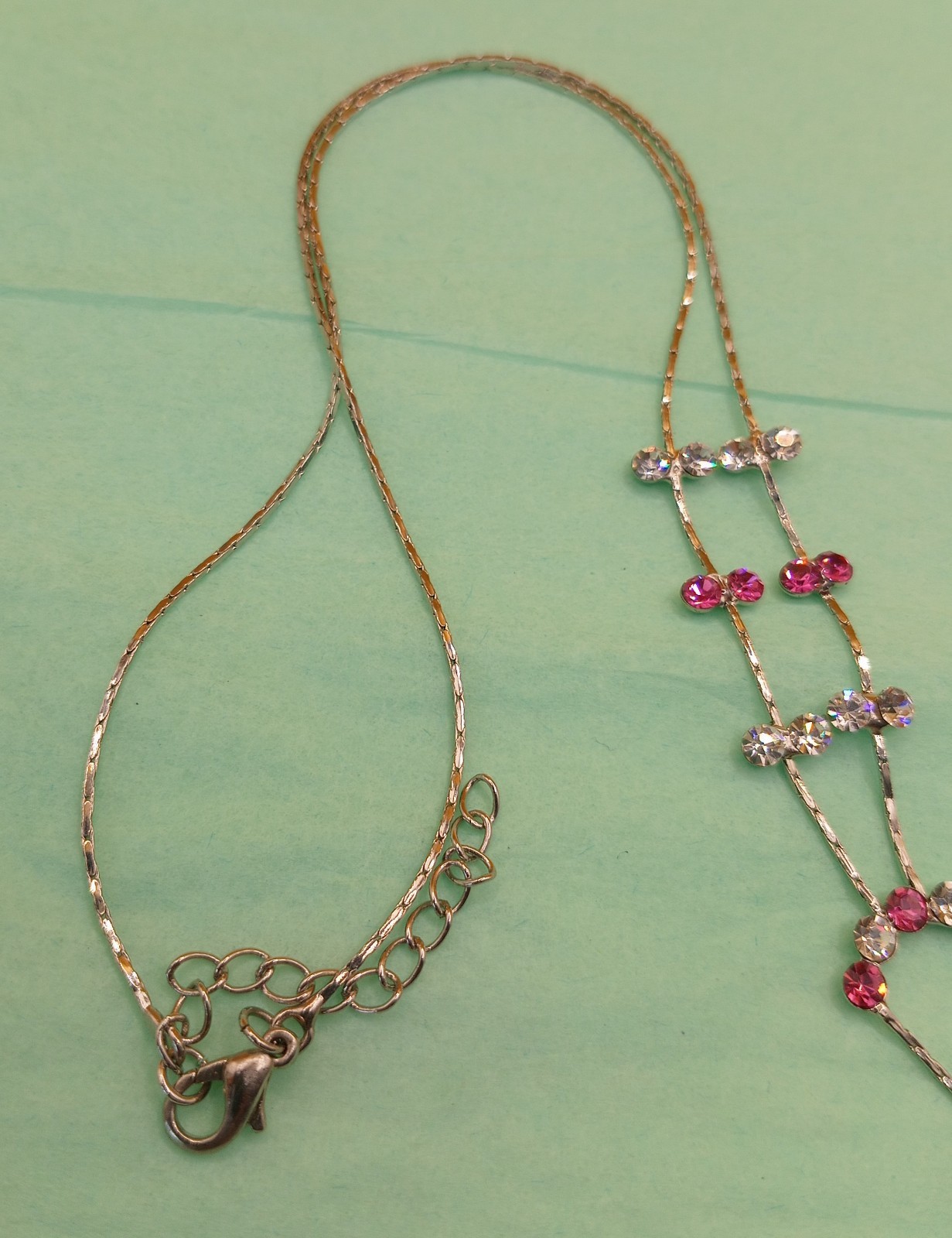 SPlated Ydrop Necklace WPink&White/ColorLess Rhinestones Flower Shape Drop