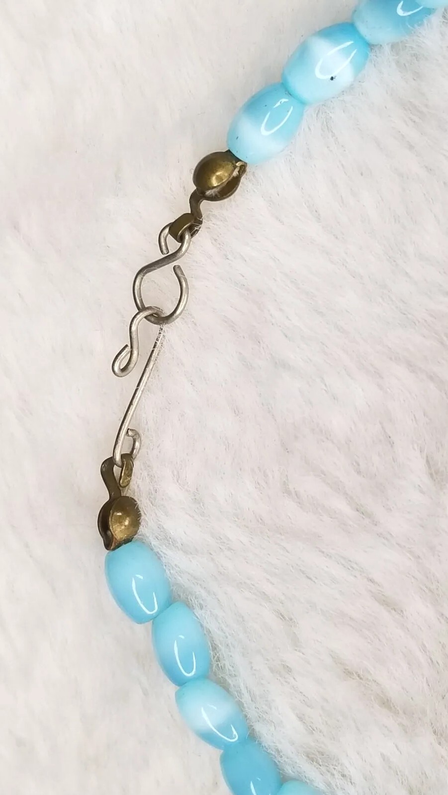 VINTAGE BEAUTIFUL BABY BLUE & WHITE BEAD 15.5″ FASHION NECKLACE EYE CATCHING WOW