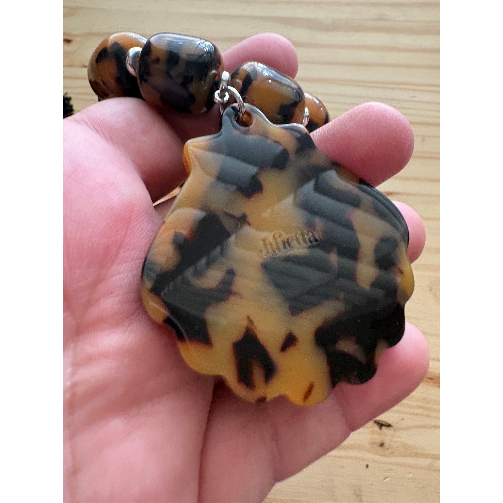 Julietta Asty Necklace Resin Beads Shell Pendant Brown Tortoise Magnetic Clasp