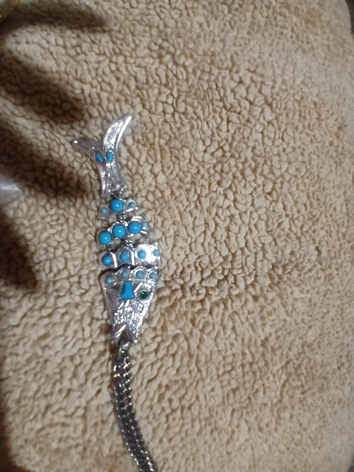 Silver Tone Blue Stone Fish Charm Pendant Necklace Snake Chain Animal Theme