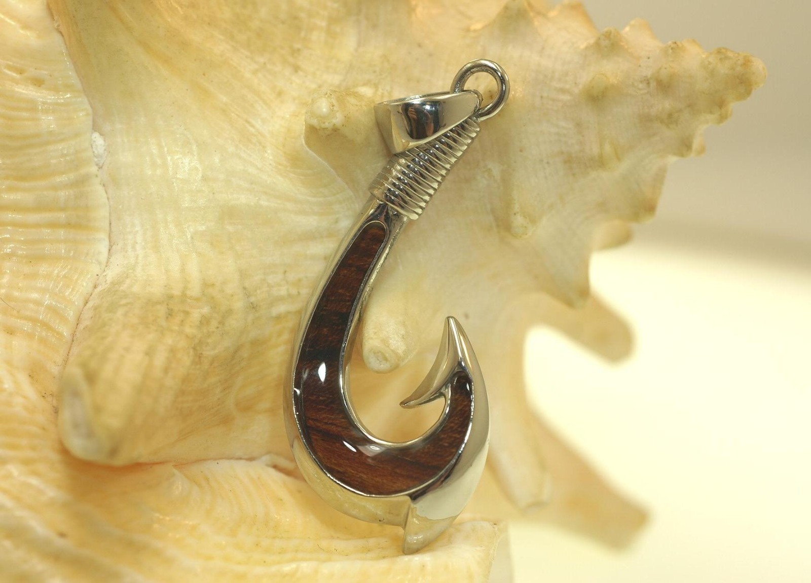 23MM SOLID TUNGSTEN GENUINE INLAID KOA WOOD HAWAIIAN MAKAU FISH HOOK PENDANT LF