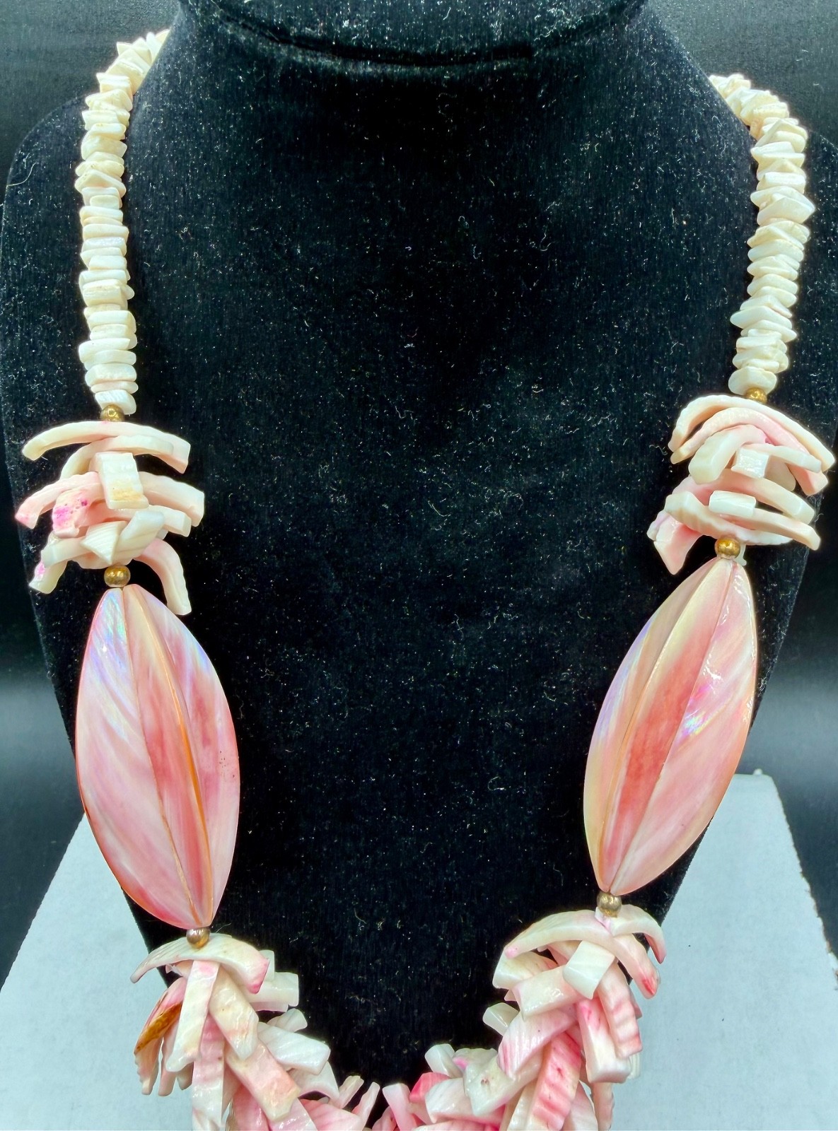 Vintage Pink Queen Conch Shell Statement Necklace Chunky Boho Heishi 1970s 26″
