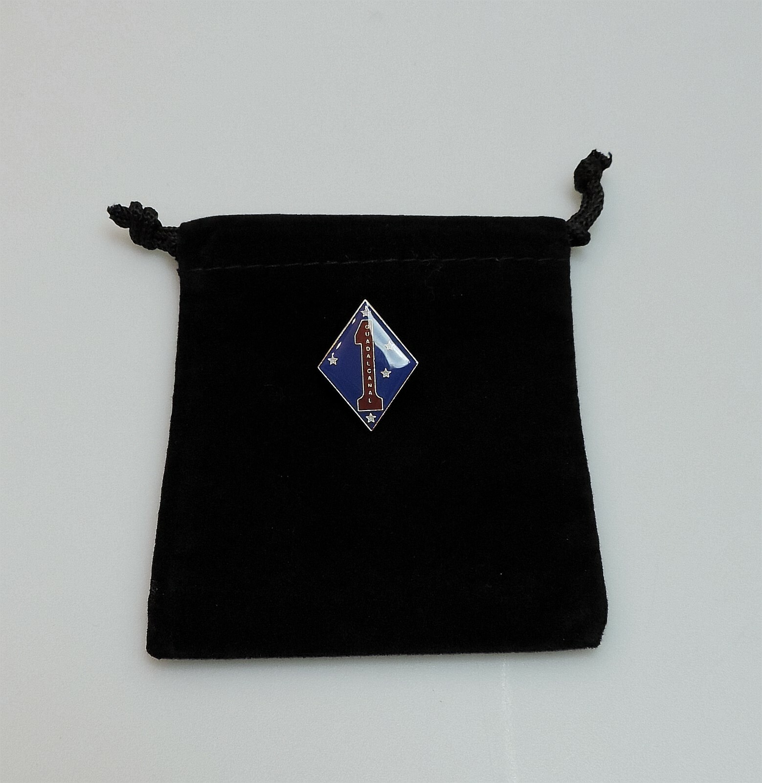 UNITED STATES MARINE CORPS- 1ST MARINE DIVISION LAPEL PIN