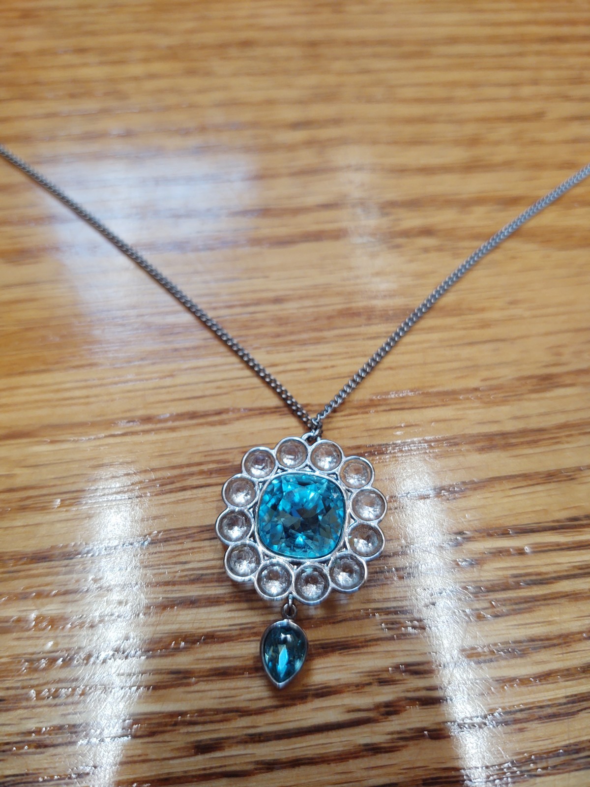 Swarvoski Azore Pendant Medium Blue Crystal W Original Box 5037453 Necklace