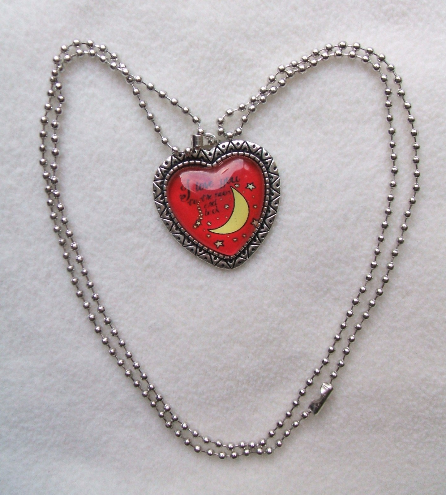 MOON & BACK PENDANT – HEART SHAPED GLASS CABOUCHON, 25″ ball chain (MBP2)