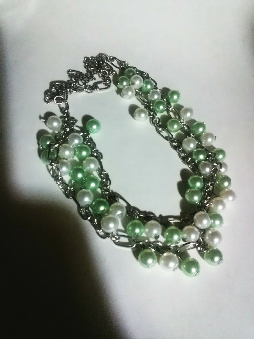2 Layer Drops Faux PEARL Necklace Green & White great for Christmas or anytime