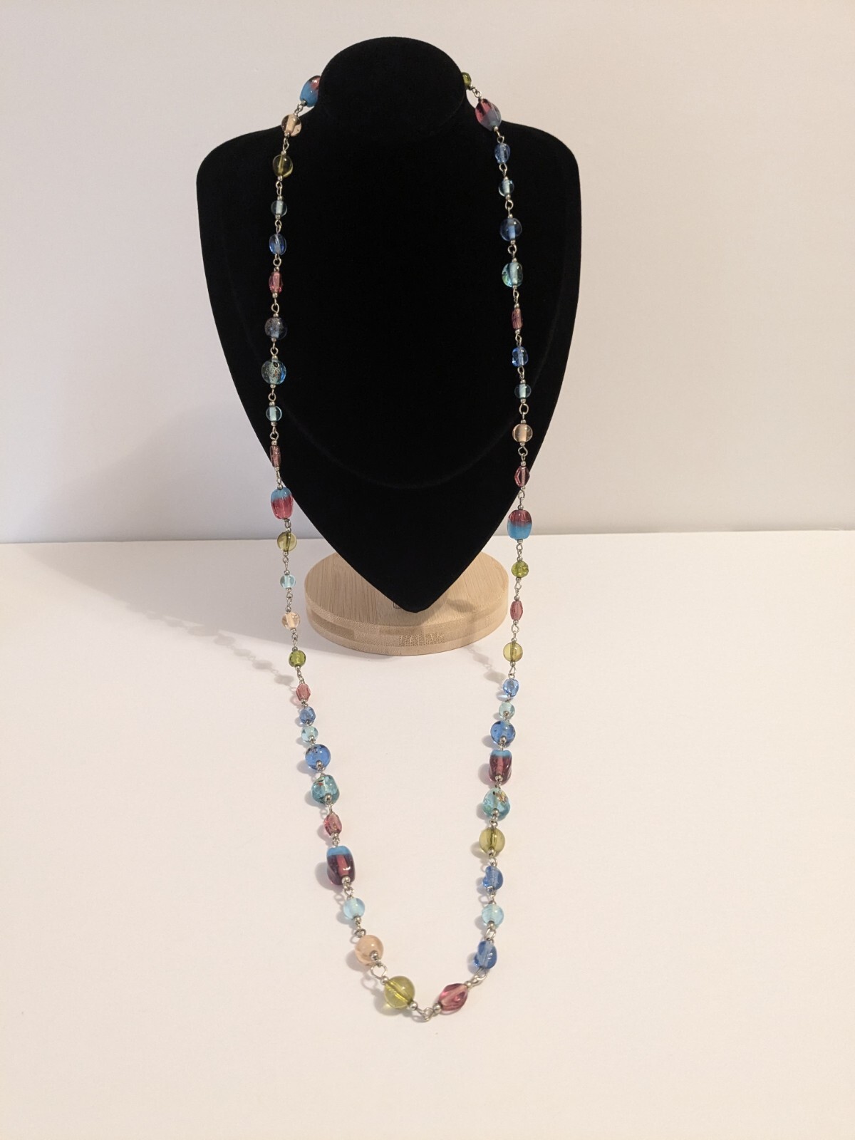 Infinity Style Multicolor Glass Bead Necklace. Silver Tone. 40″. Various Shapes.