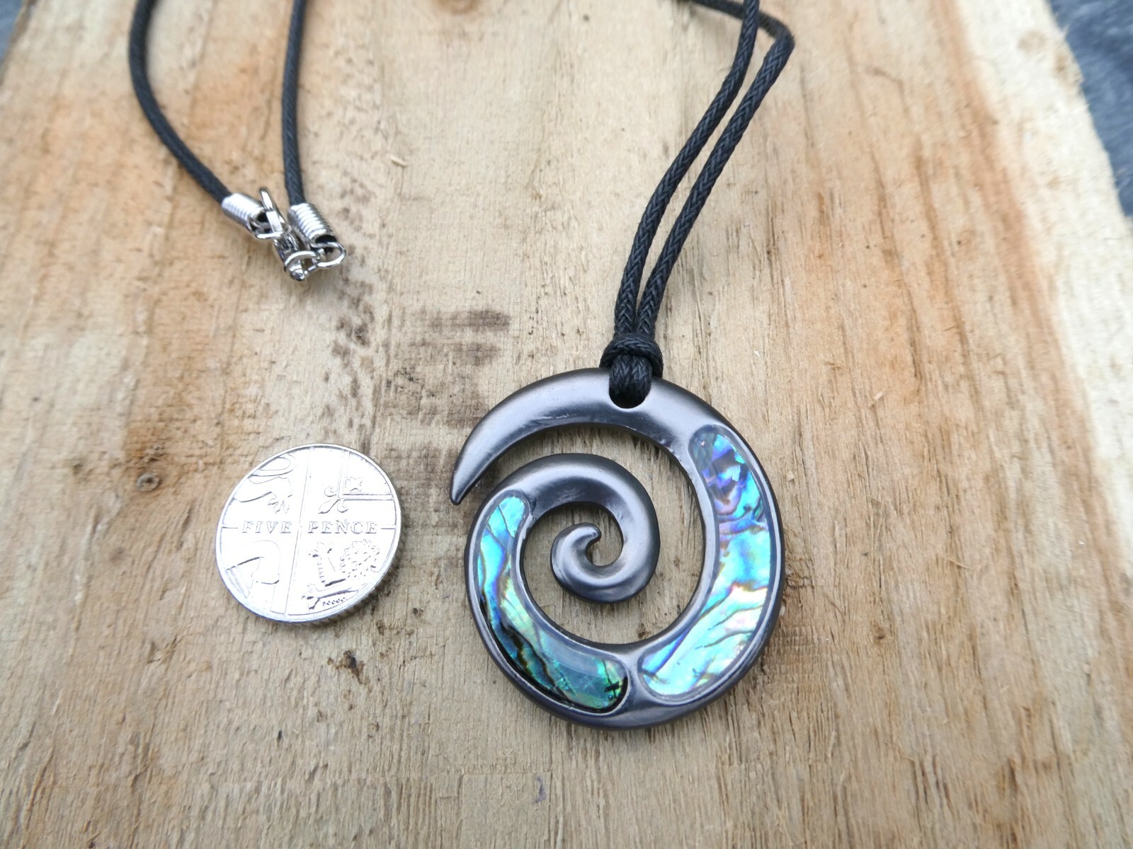 New Zealand Abalone Paua Maori Spiral Pendant On 18″/46cm Cord Necklace