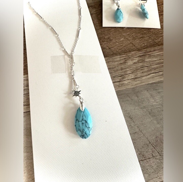 a.n.a Quartz Link Pendant Necklace