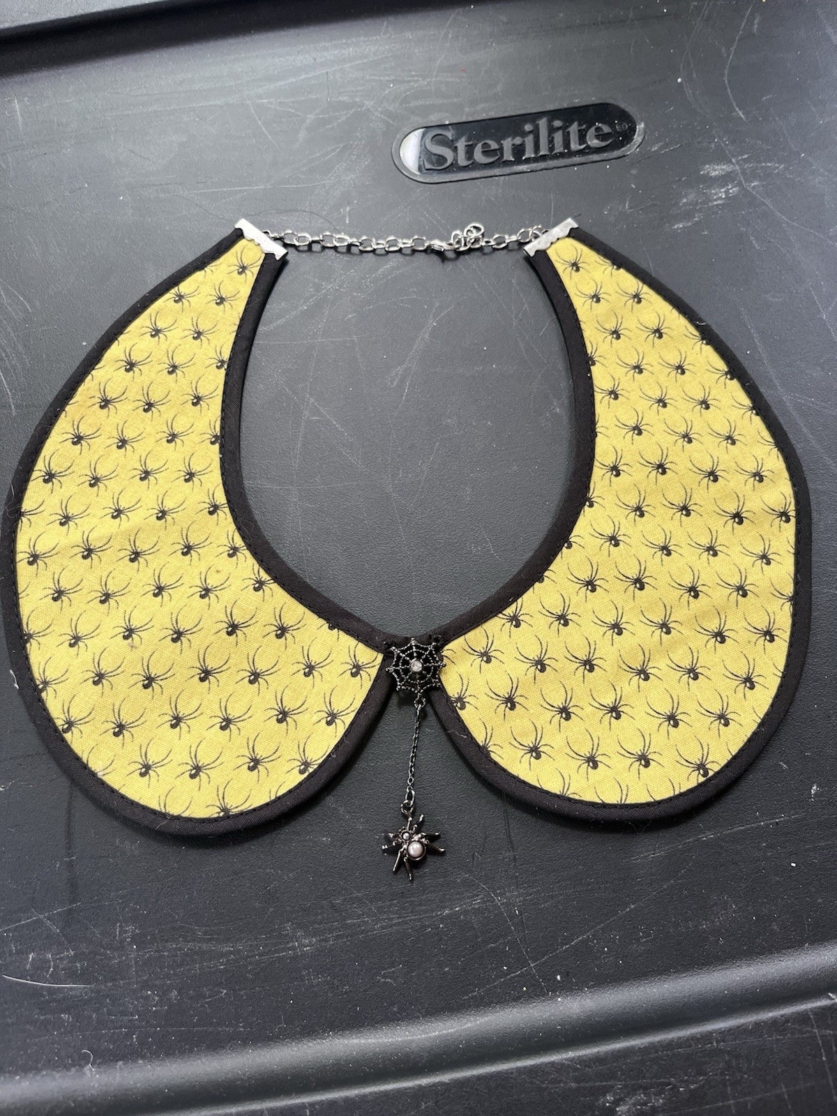 Yellow And Black Spider Collar Halloween Choker Necklace Gothic punk Witchy