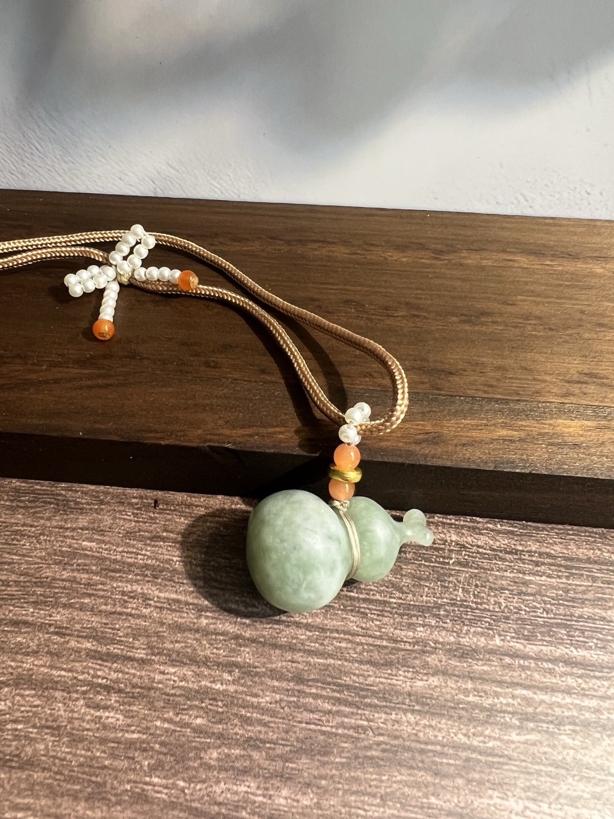 Natural sleeve jade gourd necklace